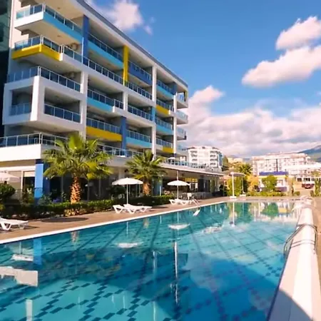 Lory Queen Luxury Near The Sea Apartment *