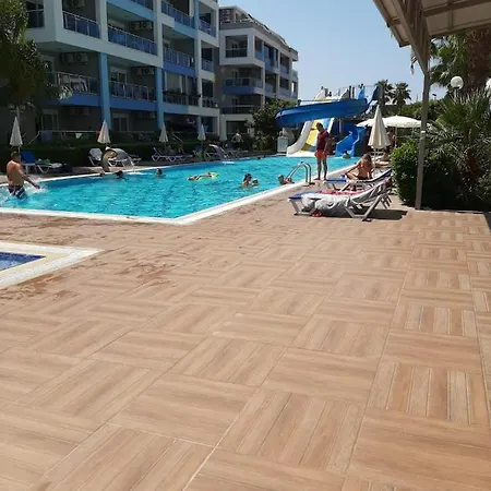 Lory Queen Luxury Near The Sea Apartment *