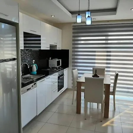 Διαμέρισμα Lory Queen Luxury Near The Sea Αλάνια